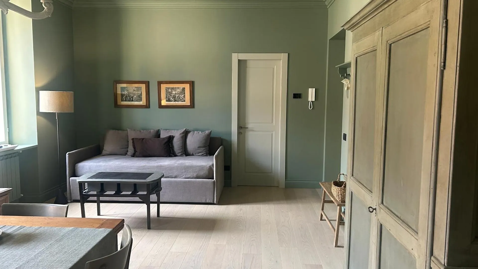 Apartment Ferienwohnung Peaceful, In The Center Of Milan Garibaldi Train Station Brera