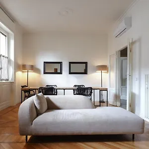 Adelaide Elegant Mailand